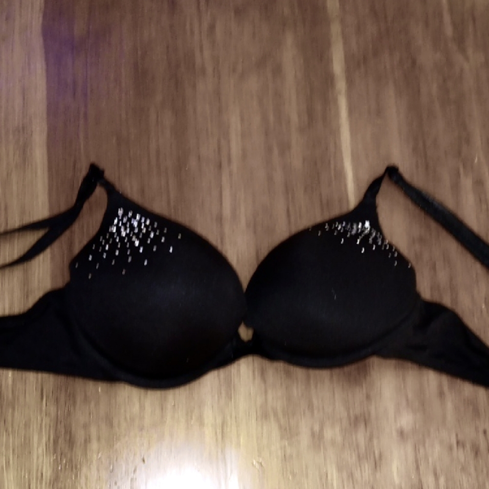 Victoria Secret Bombshell Bra, Black